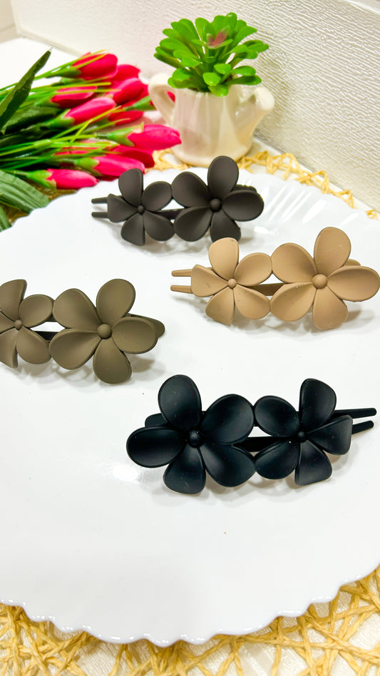 Big floral banana clips
