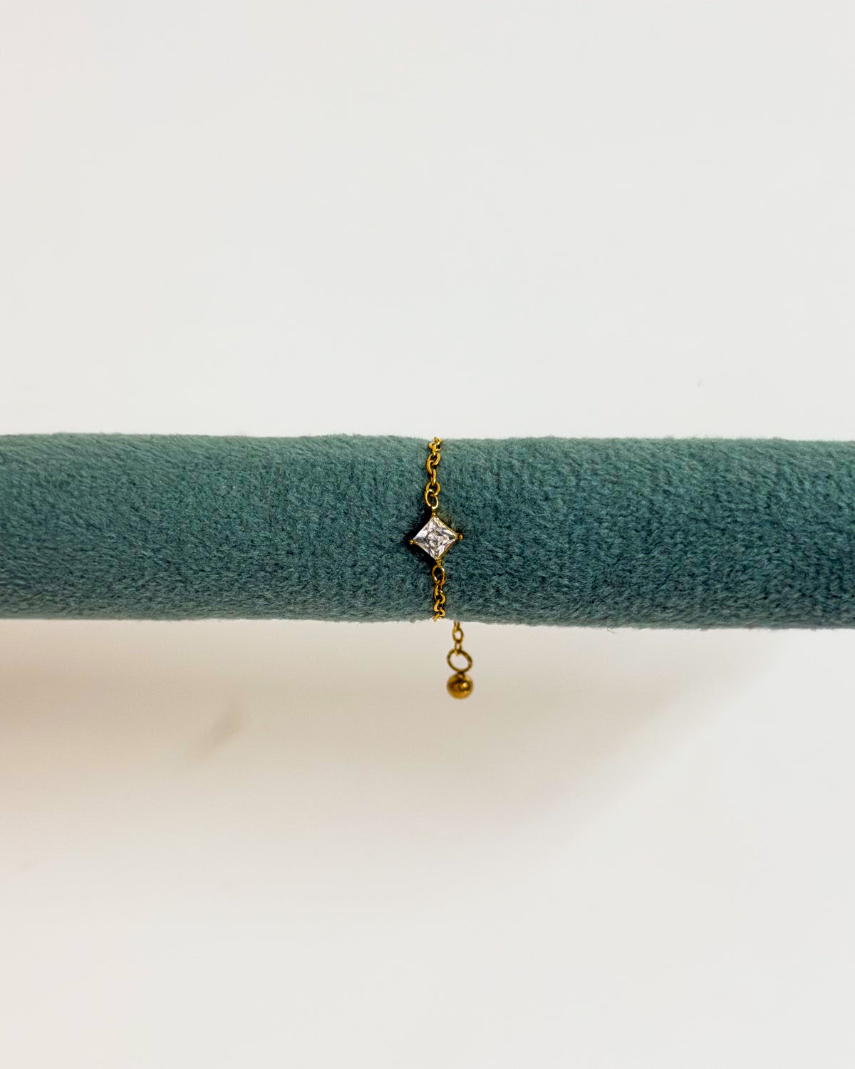 Square stone adjustable chain ring