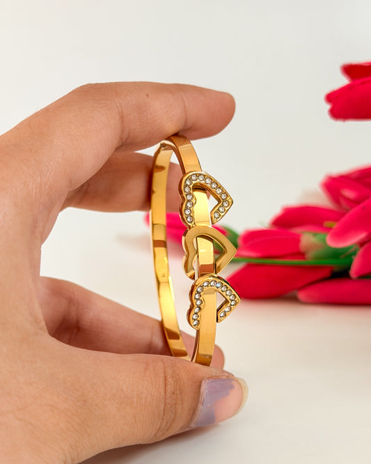 Loop heart thin wrist/ baby size bracelet