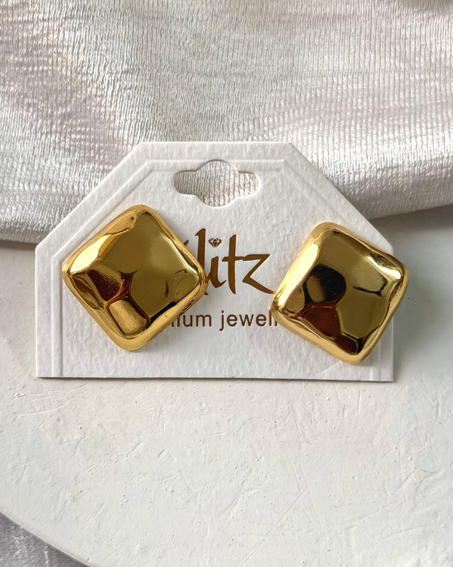 Square 2 statement earring