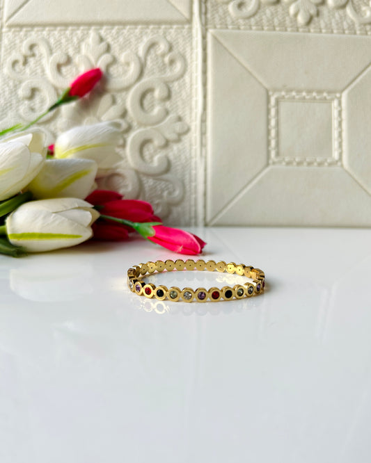 Round multicolour stone, thin wrist bracelet