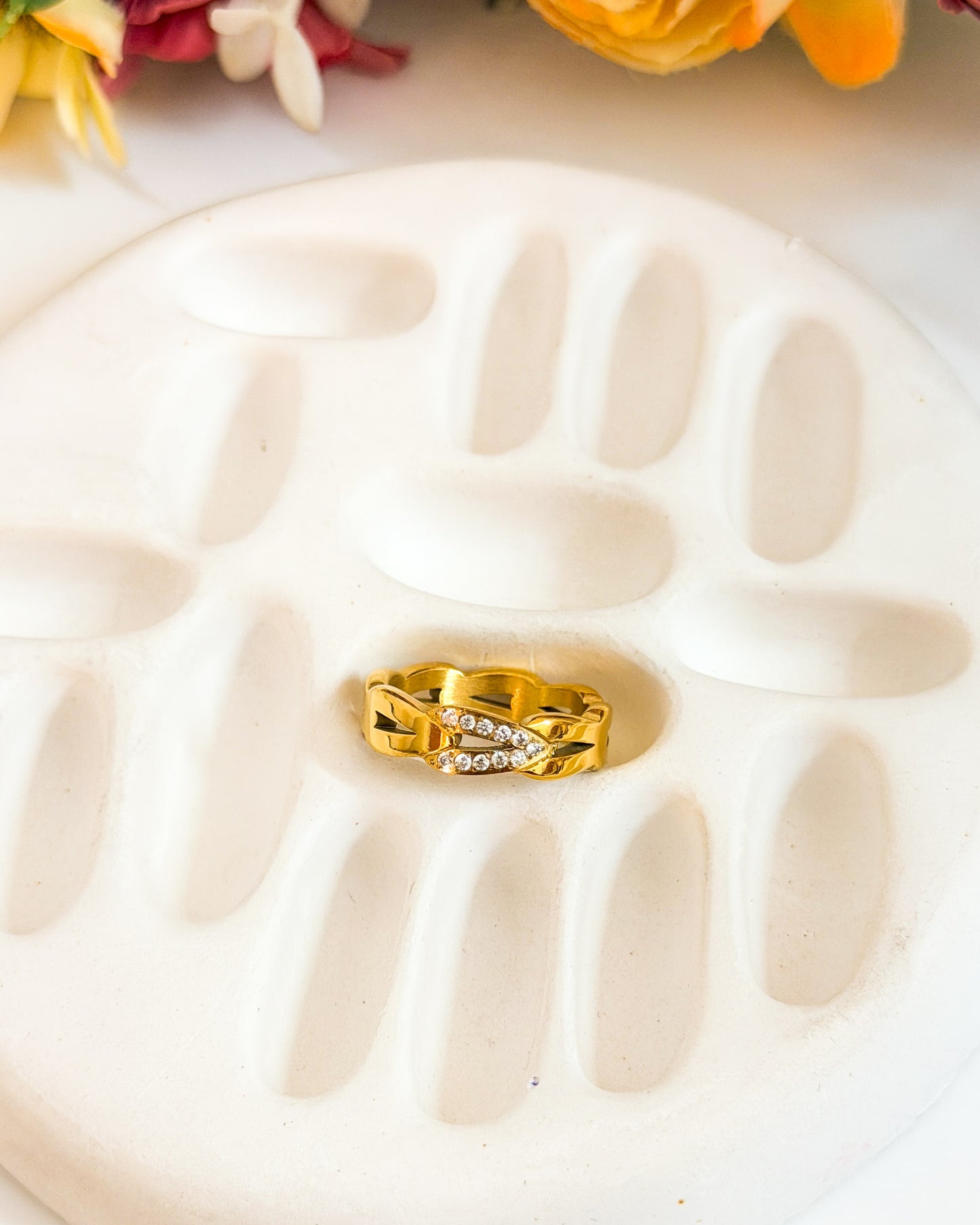 Wavy premium ring