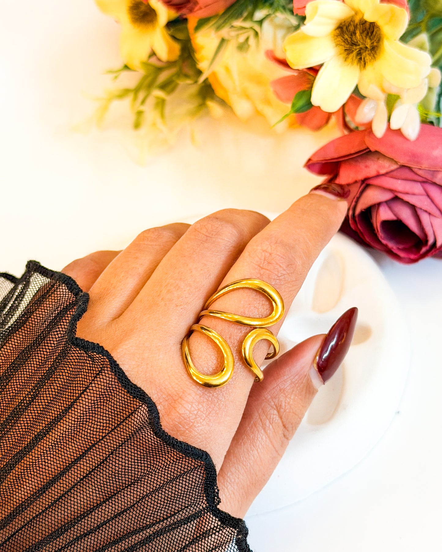 Three petal Adjustable ring