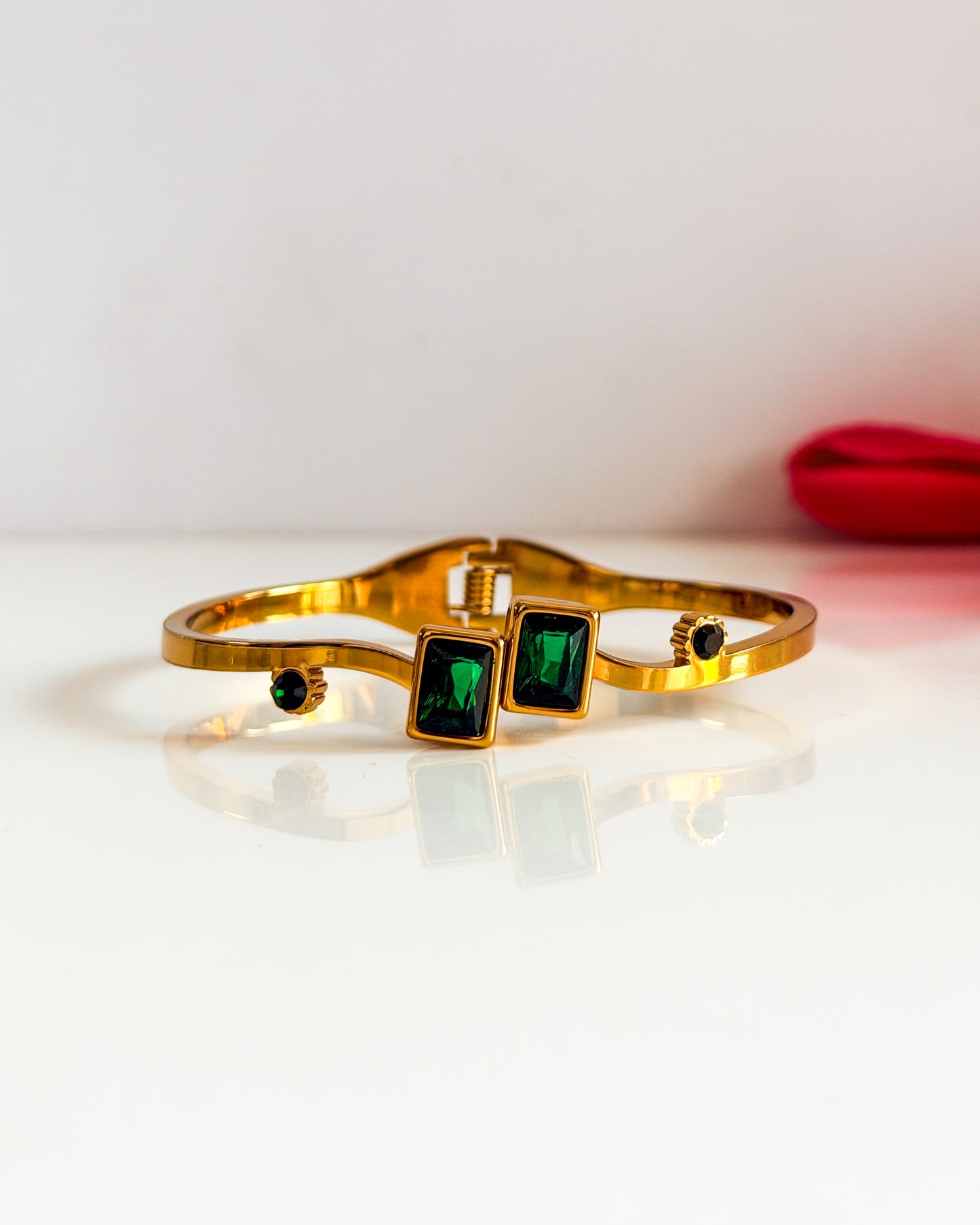 Green square stone bracelet size 2.4/2.6