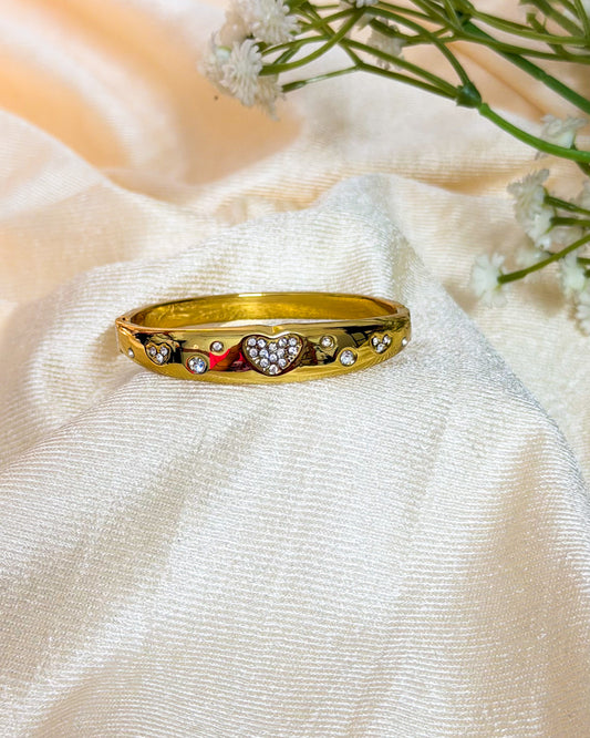 Heart melody, thin wrist bracelet