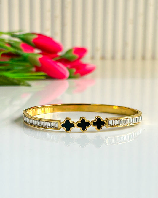 Studded 3 clover bracelet