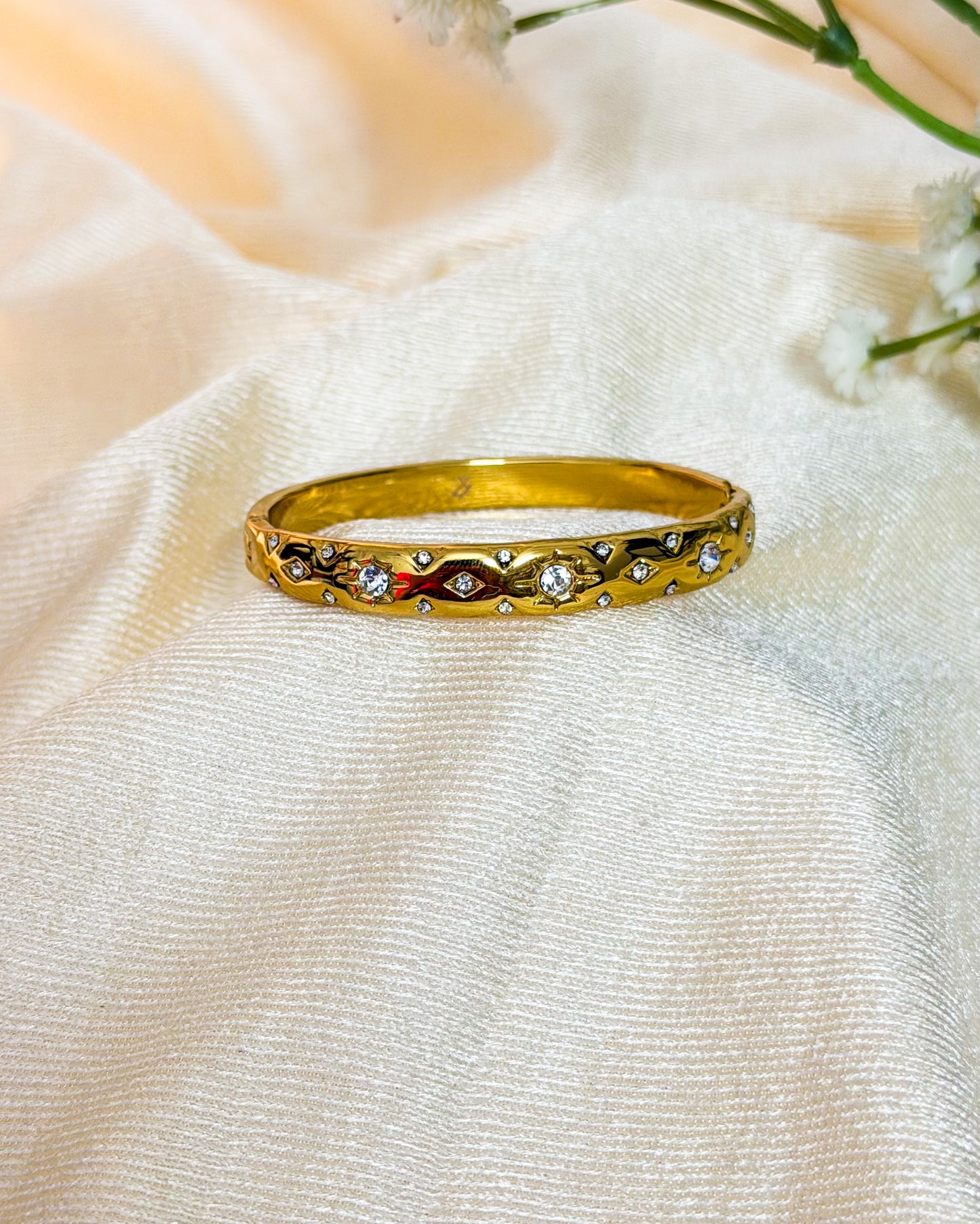 Starry thin wrist baby size bracelet
