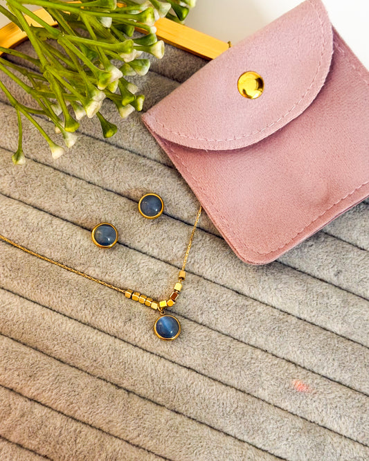 Round blue stone necklace combo with pouch