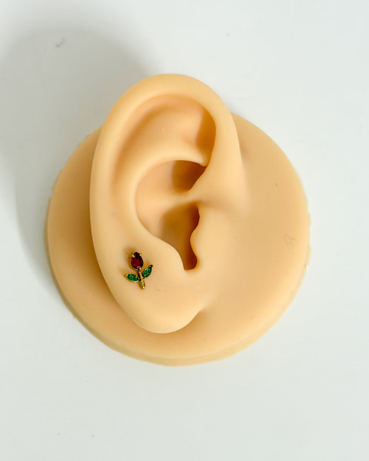 Red tulip ballback studs (Ss)