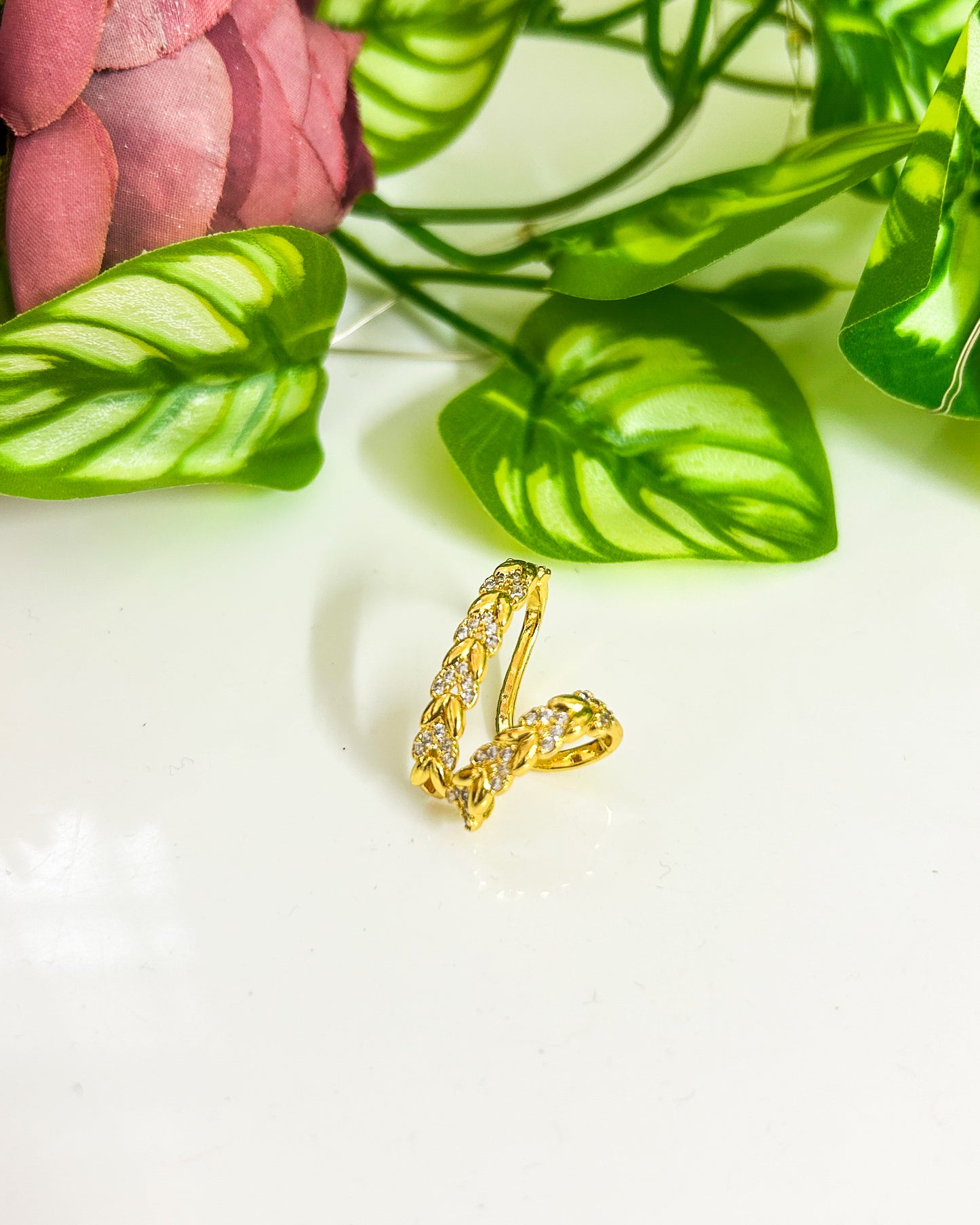 V leafy no piercing Earcuffs