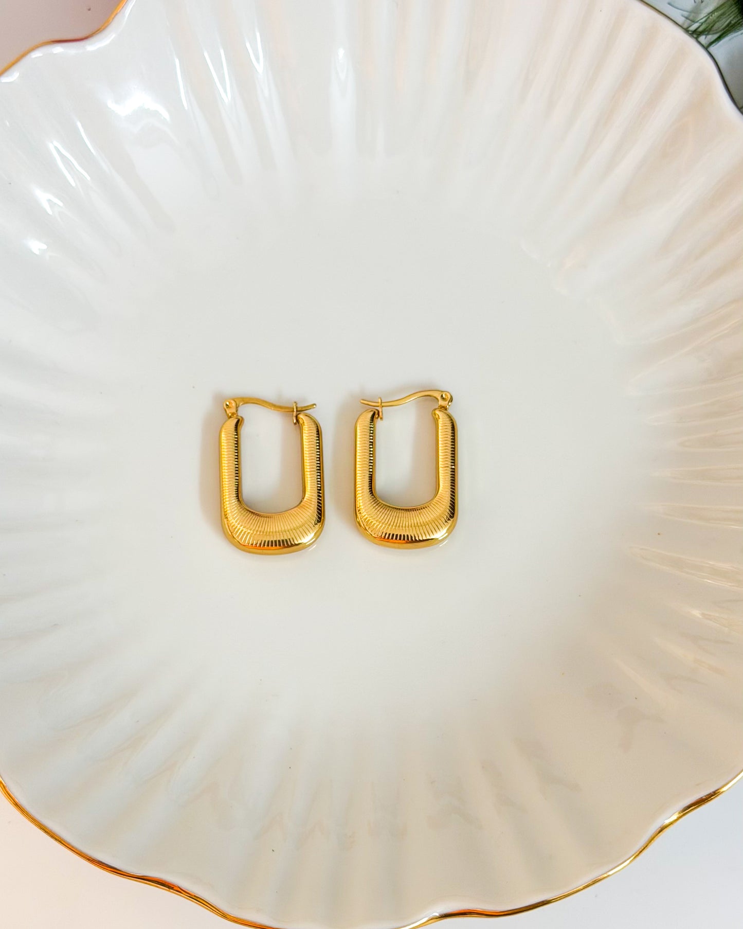 Golden frame hoops