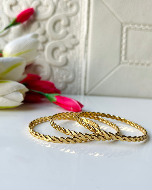 Set of 3 bangles (2.2 wrist size only)