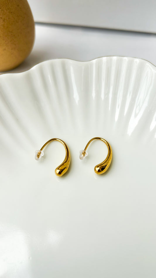 Viral drop earrings