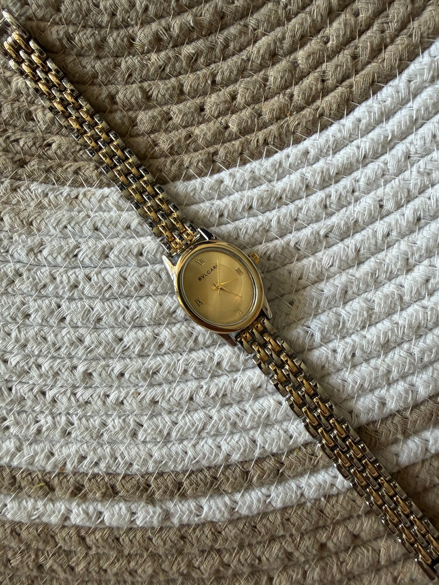 Bvlgari plain classic watch