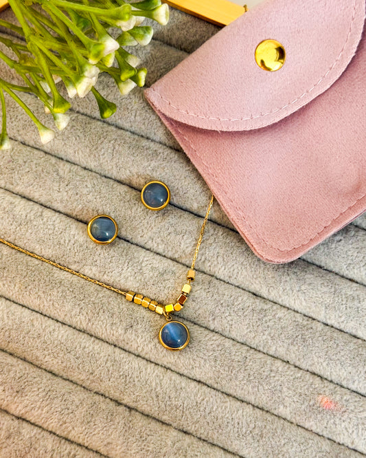Round blue stone necklace combo with pouch