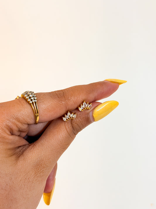 Lotus ball back studs