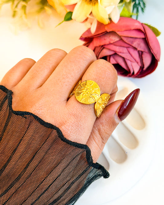 Sun wave adjustable ring