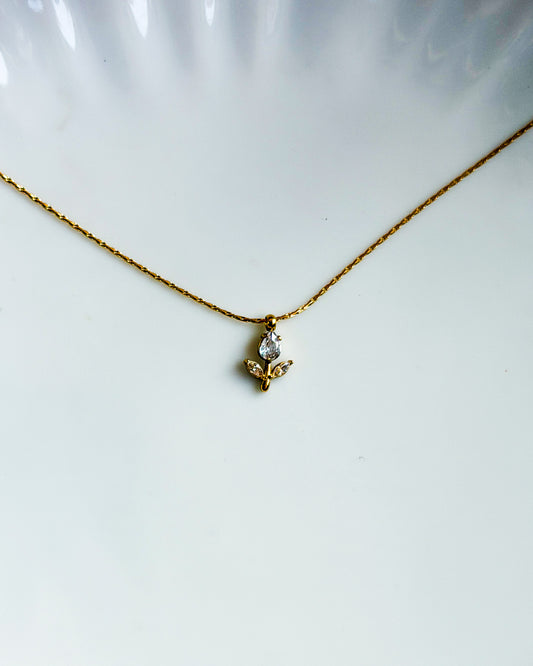 Viral mini tulip necklace white