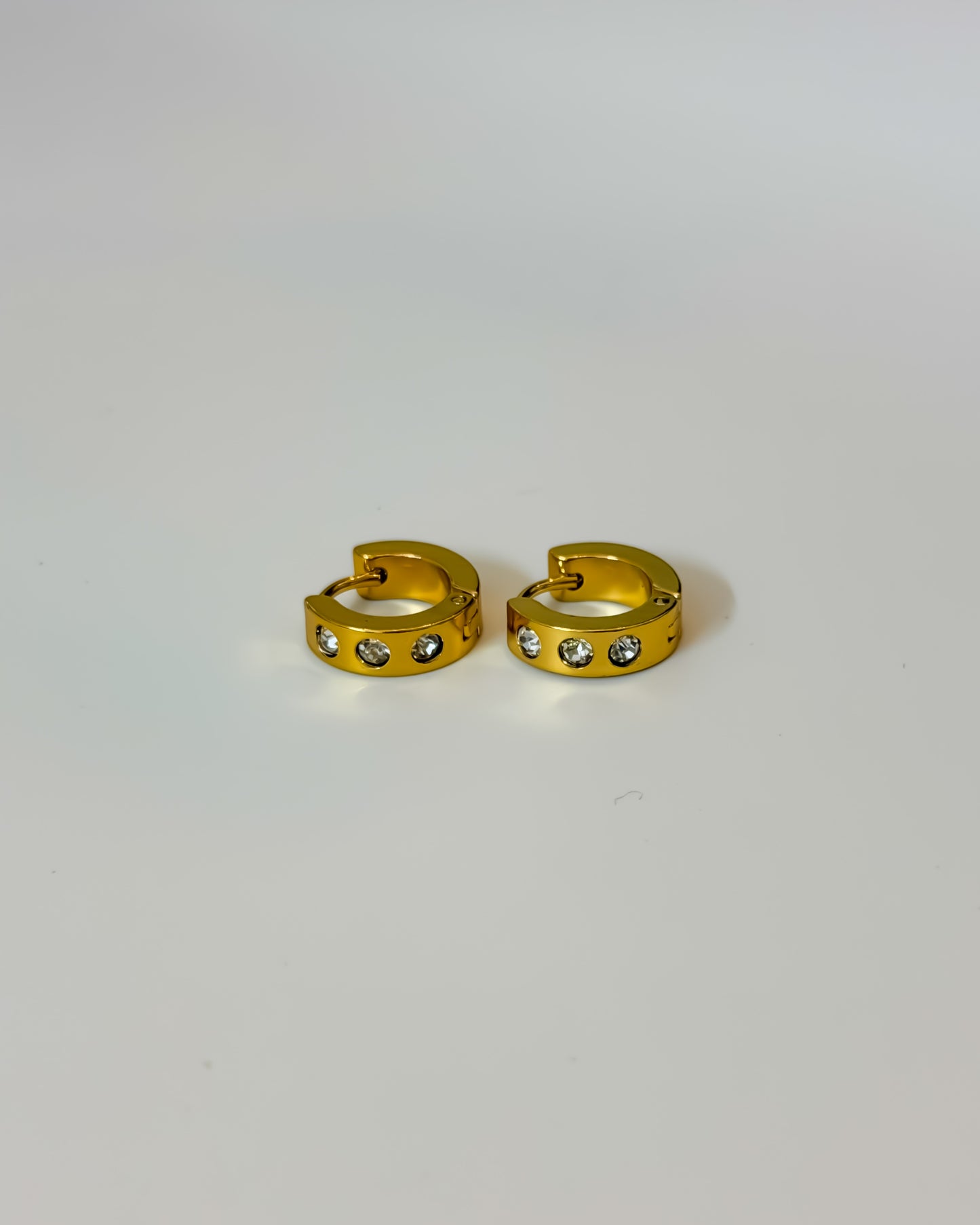 Mini huggies full stone