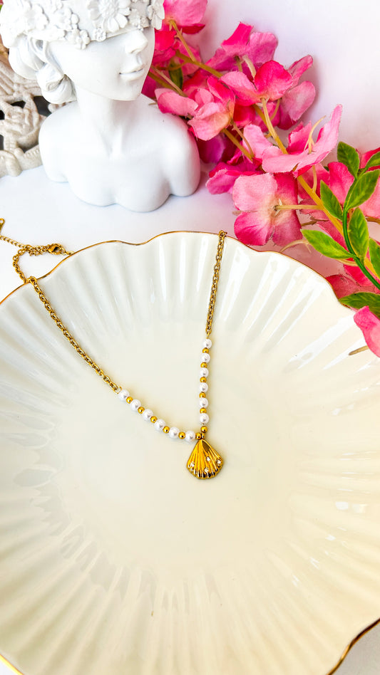 Your beachy dream shell necklace