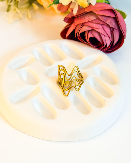 Zigzag delicate adjustable ring