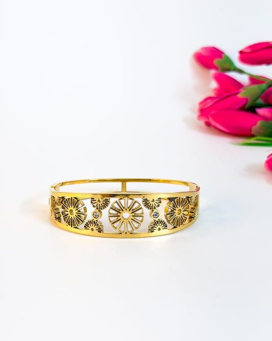 Designer flower bracelet