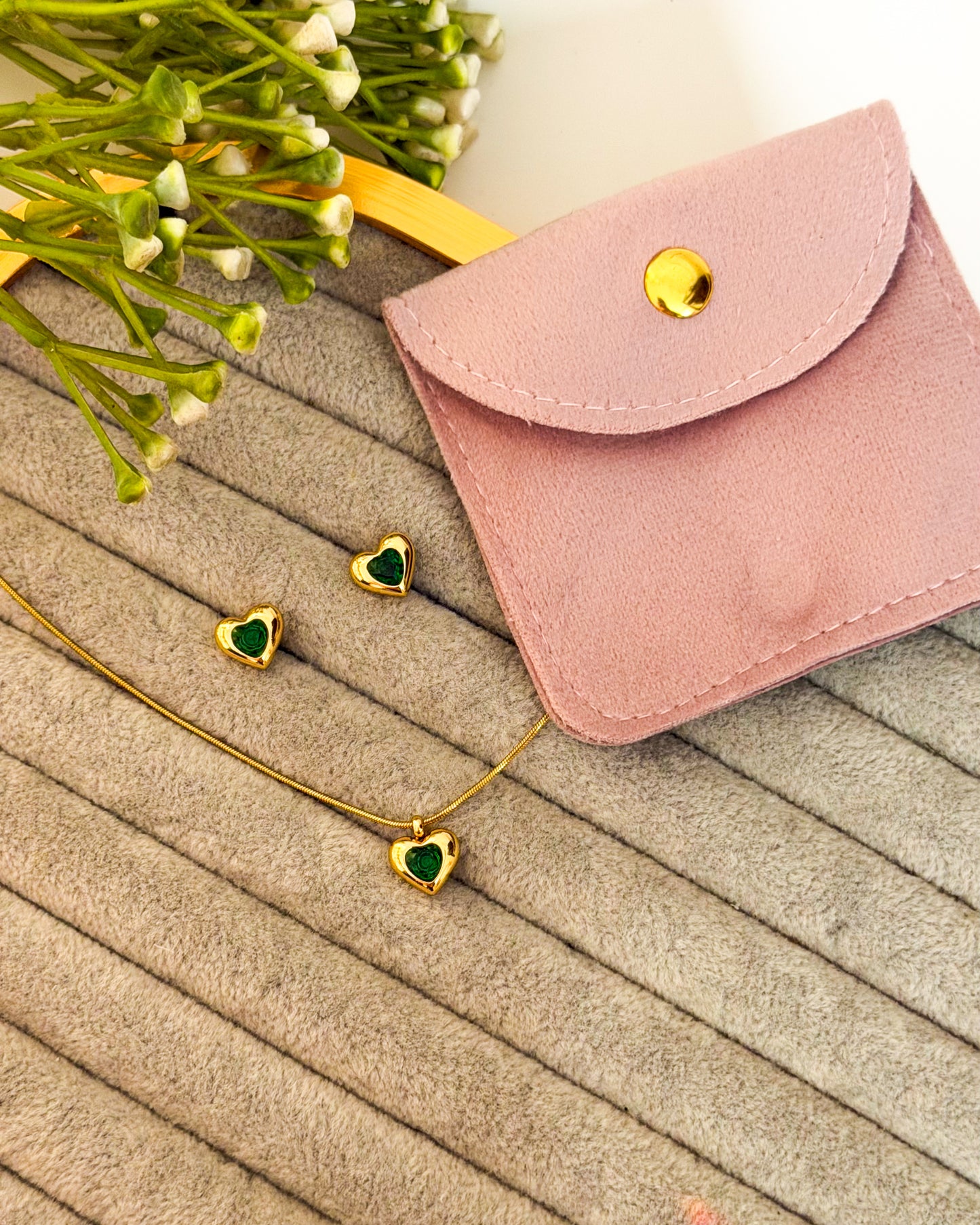 Green stone heart necklace combo with pouch