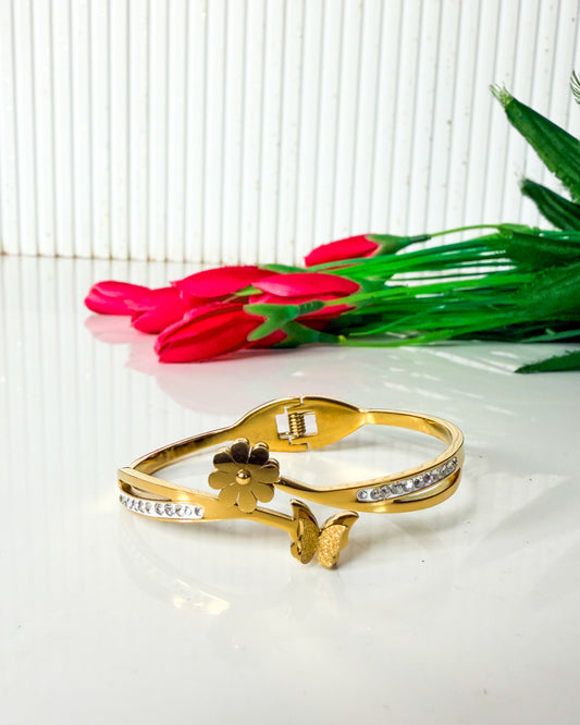 dual flower thin wrist/ baby size bracelet