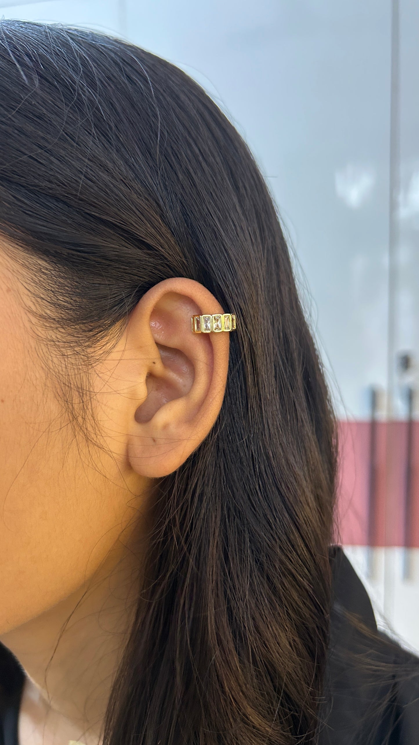 Luxe line no piercing press on Earcuff- single