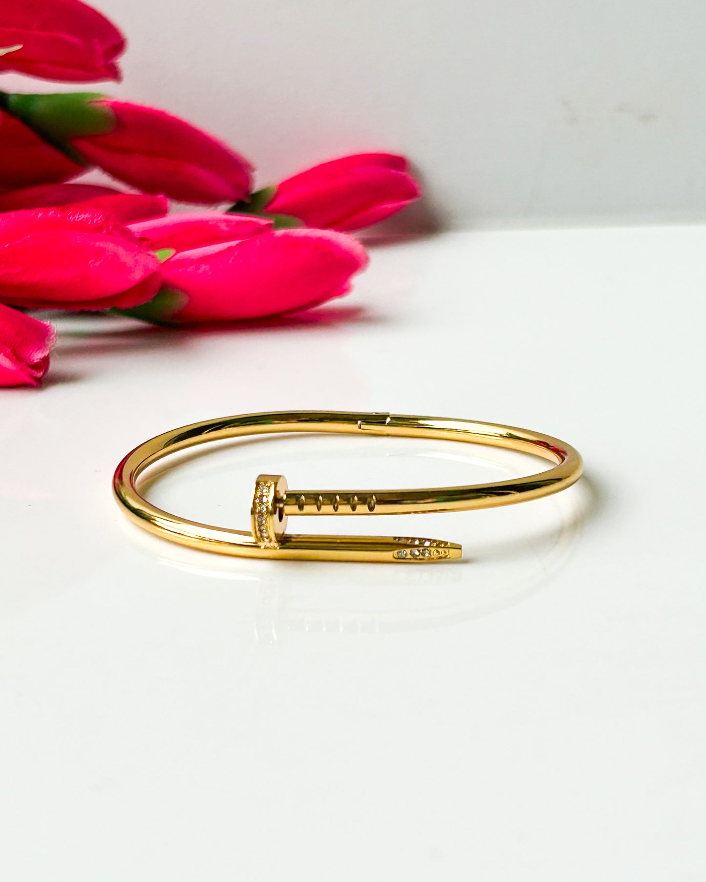 Slim Cartier nail thin wrist bracelet
