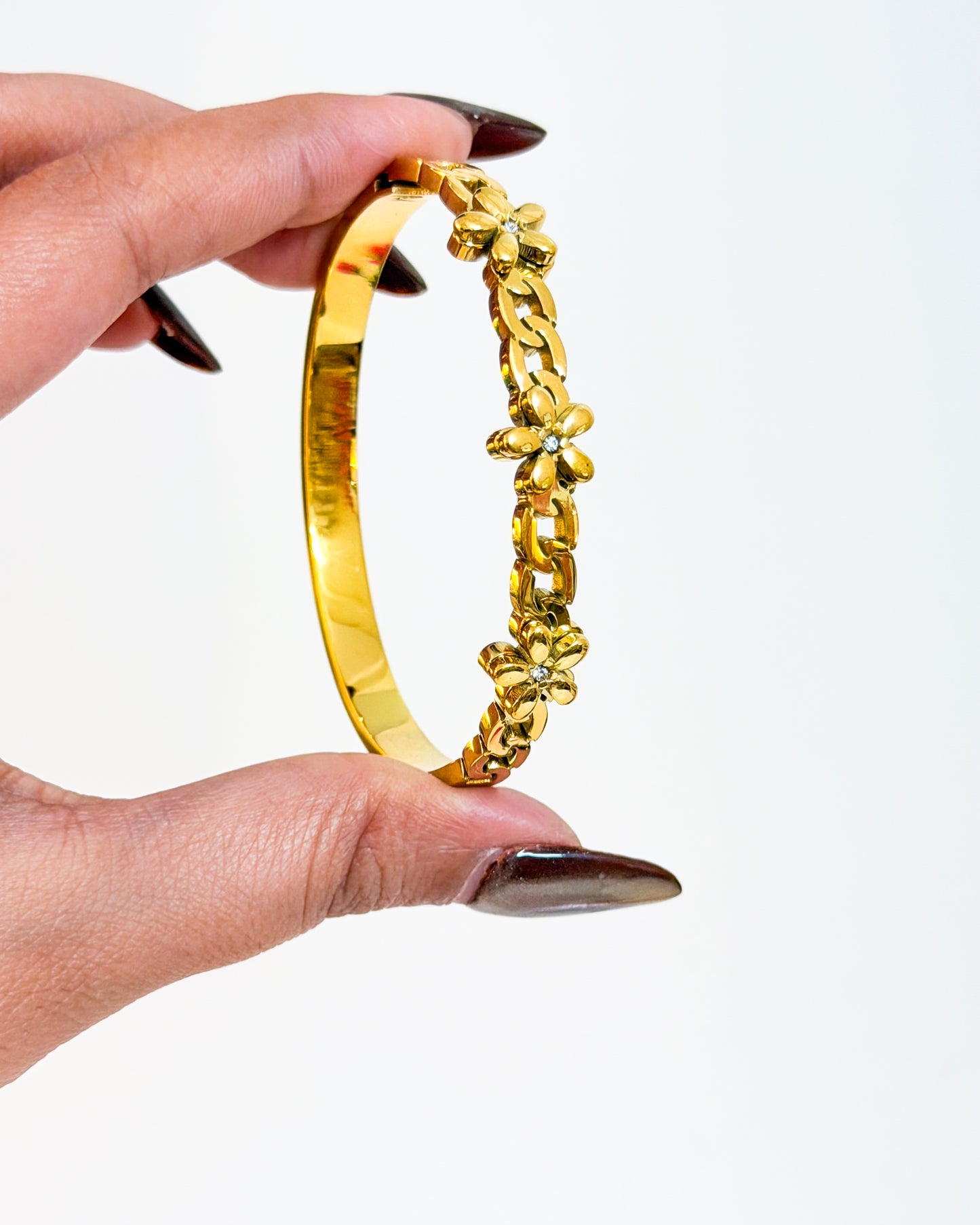 Daisy flower bracelet