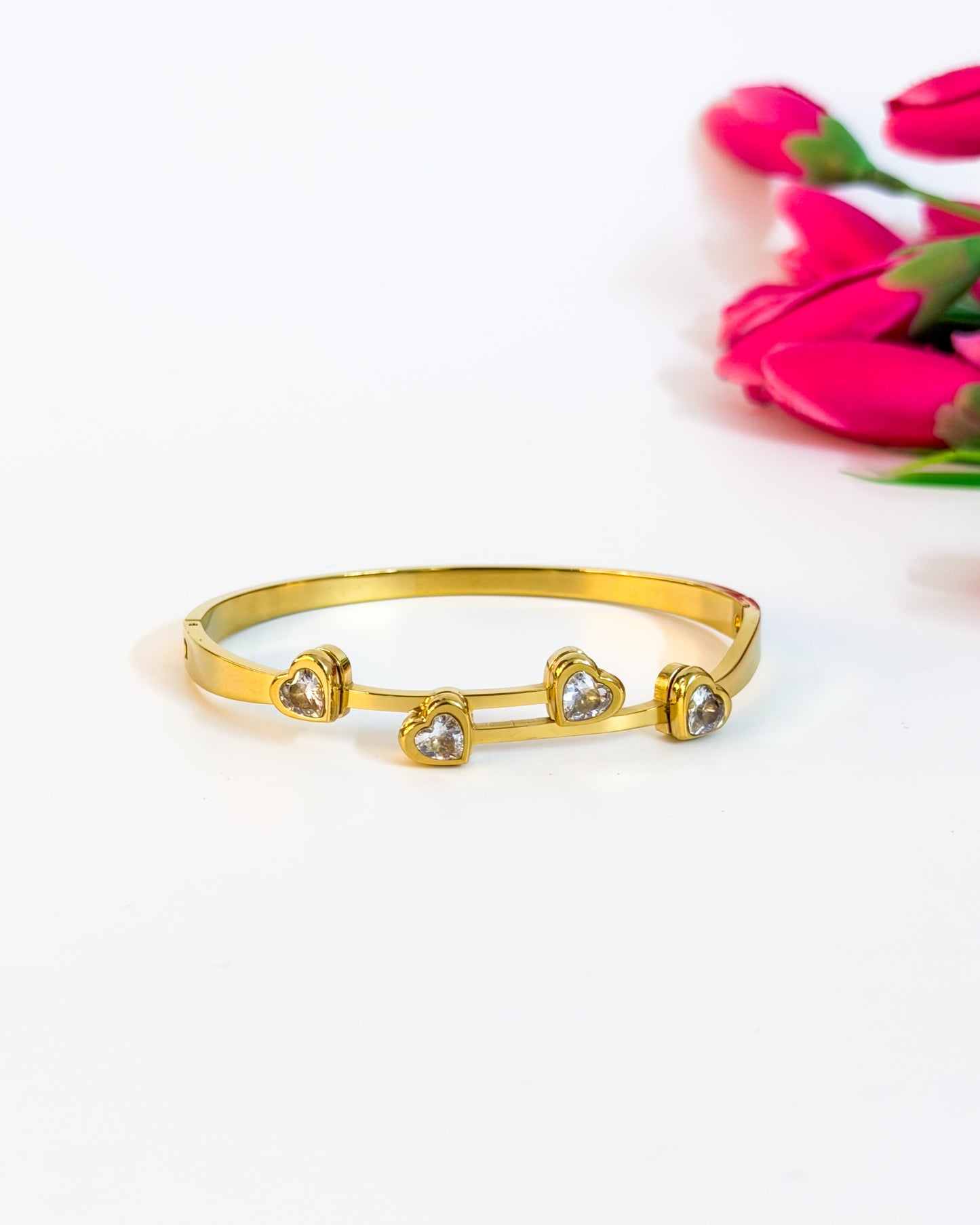 Heart detailed bracelet