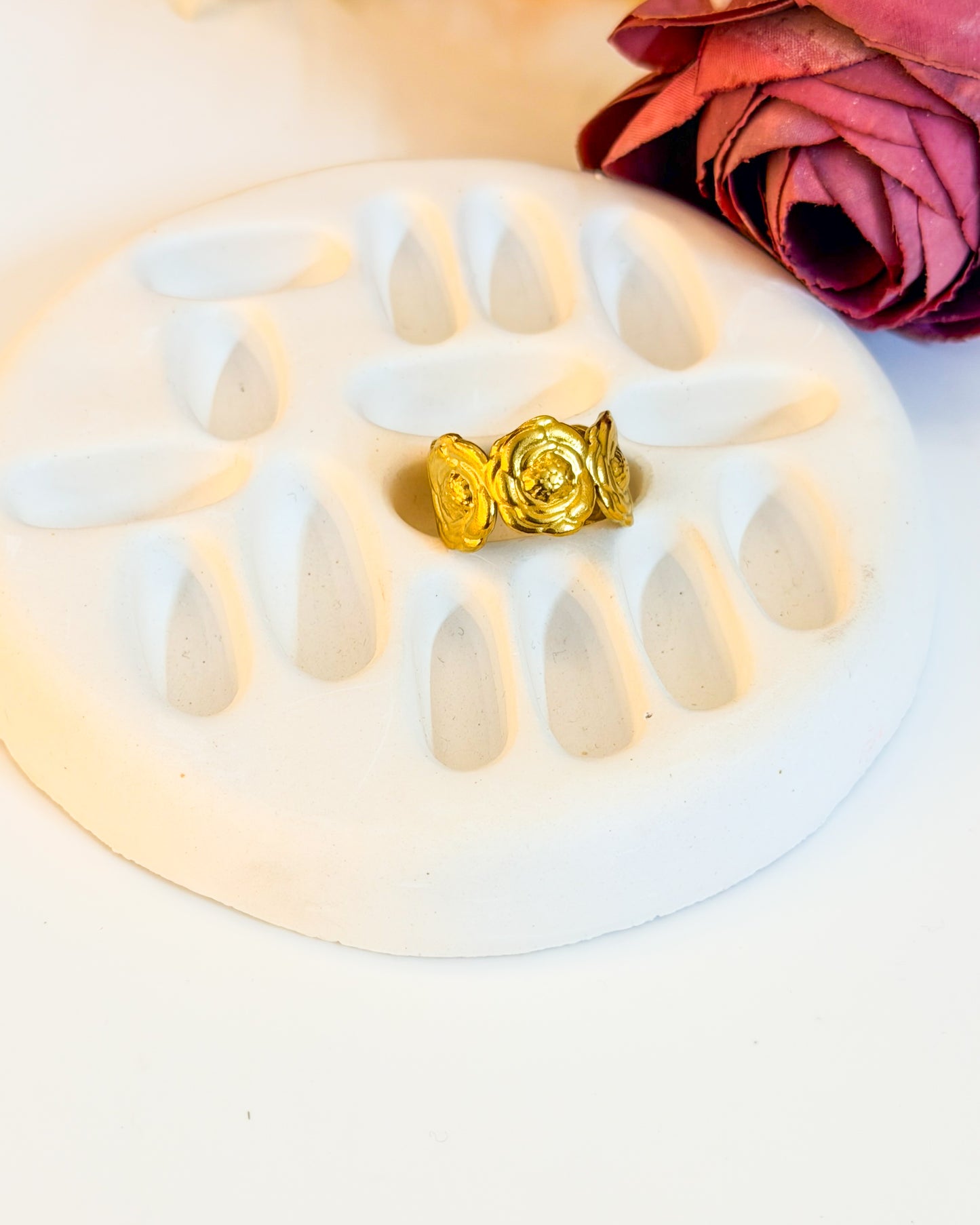 Vintage rose adjustable ring