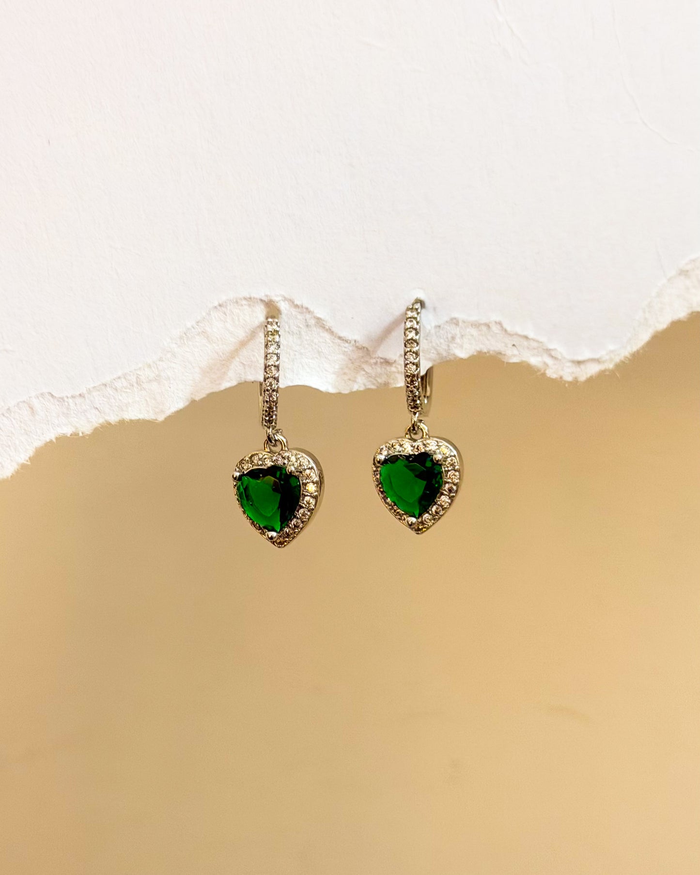 Green heart stone silver Huggies