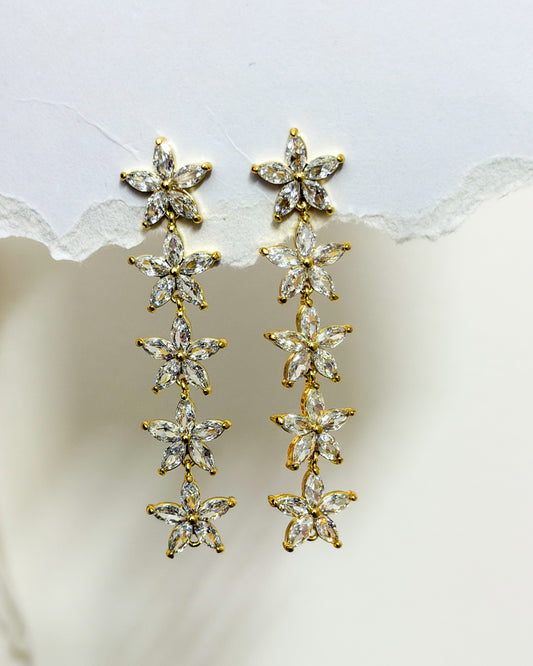 Flower hanging earring