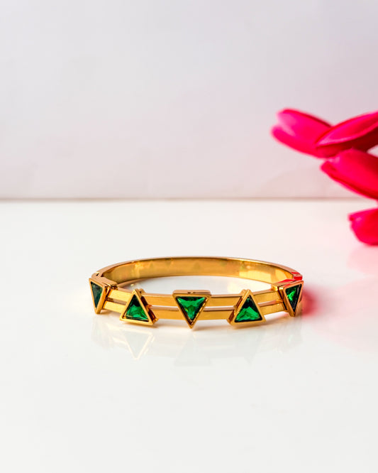 Green triangle thin wrist / baby size bracelet