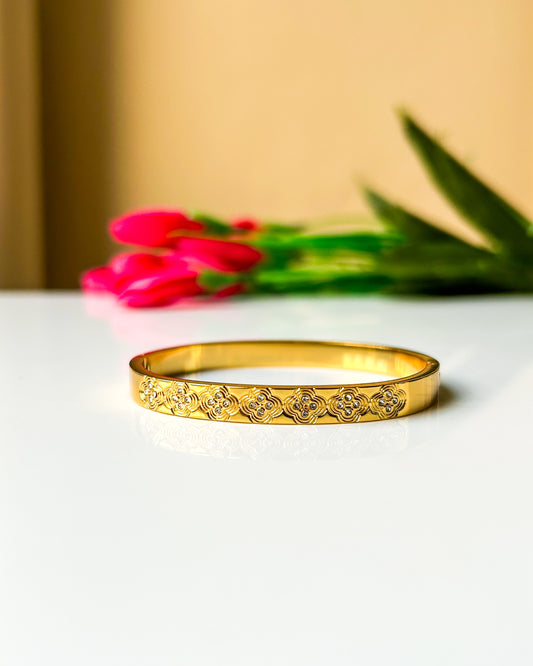 Flora engraved thin wrist/ baby size brace