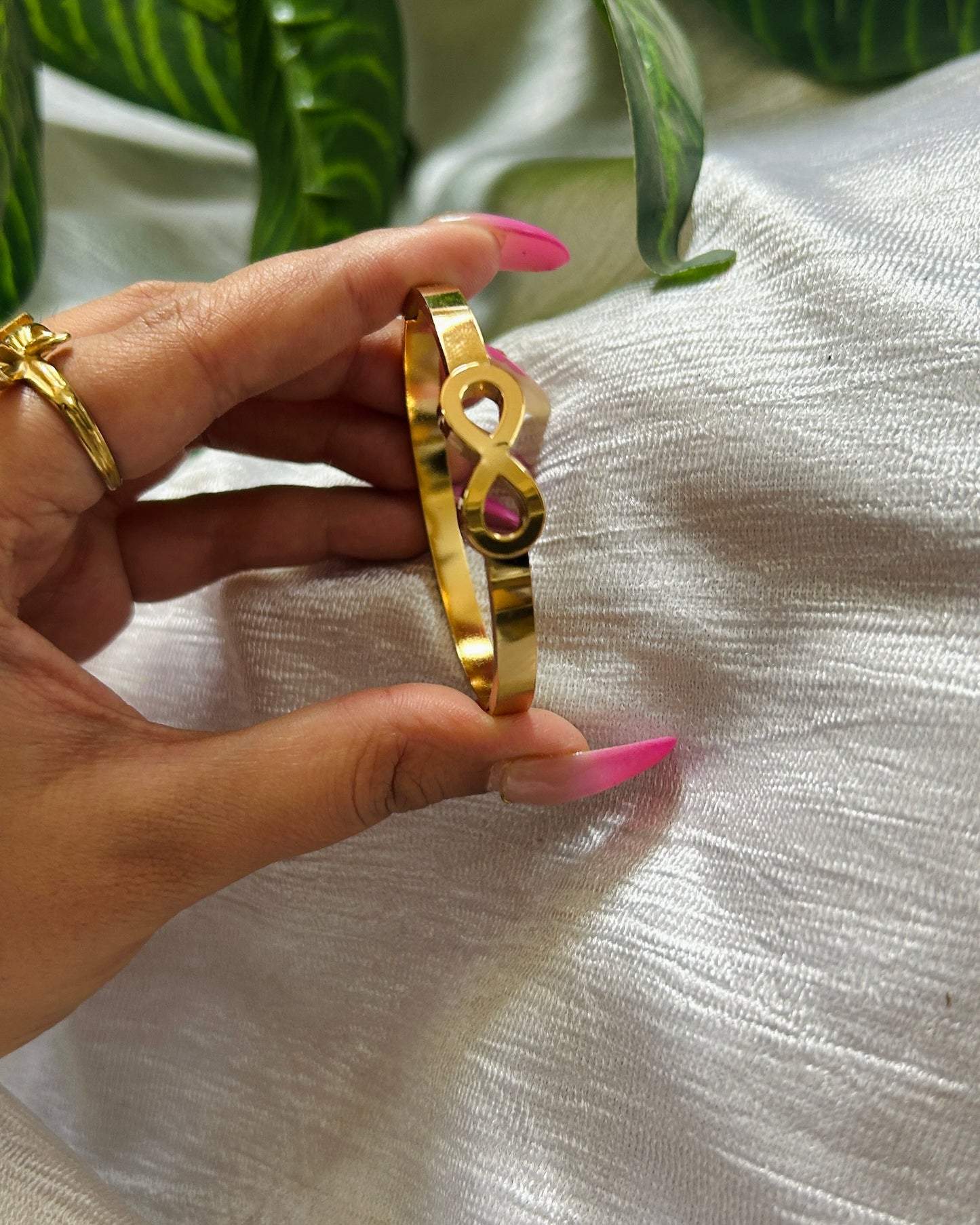 Infinity thin wrist bracelet