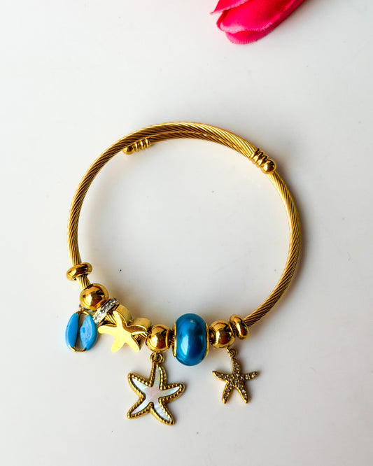 Starfish charm bracelet