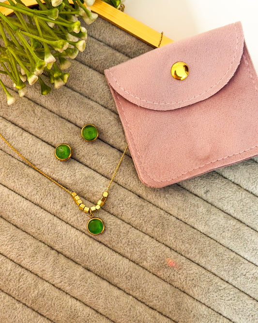 Round Green stone necklace combo with pouch