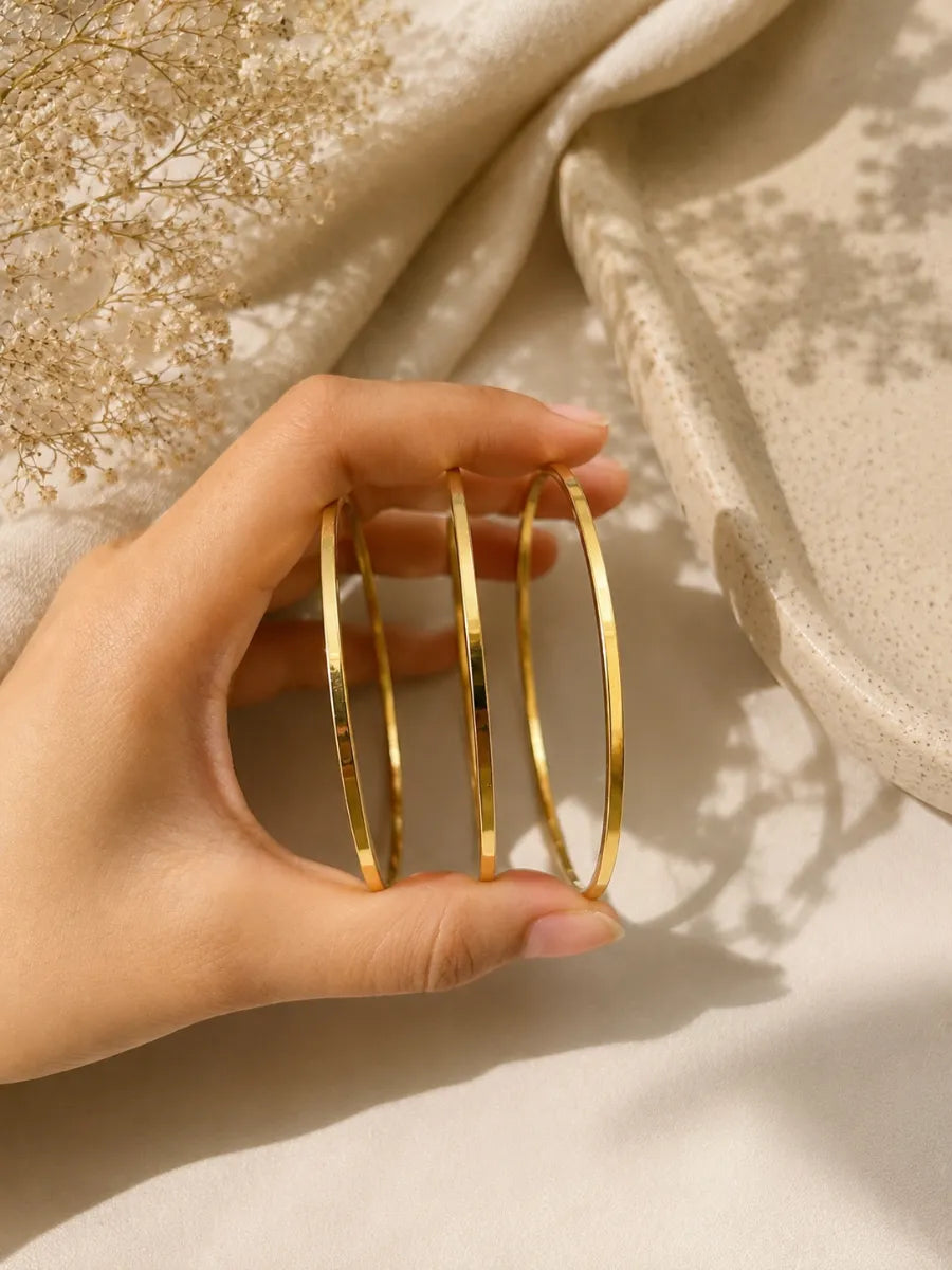 Set of 3 minimal bangles ( diameter 6cm approx , size 2.4 to 2.6)