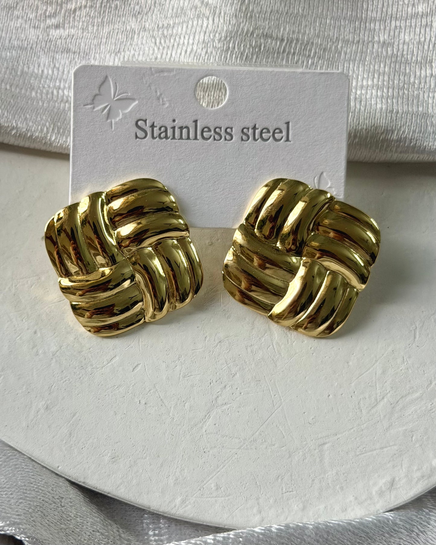 Hailey bieber insp statement earrings