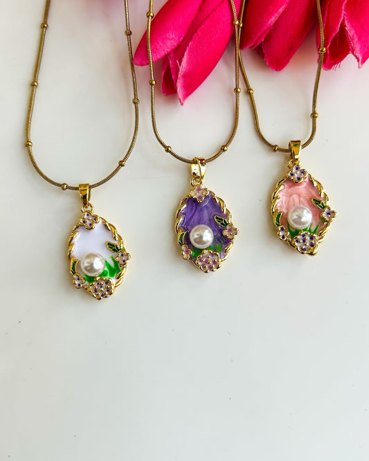 Vintage pearl necklace