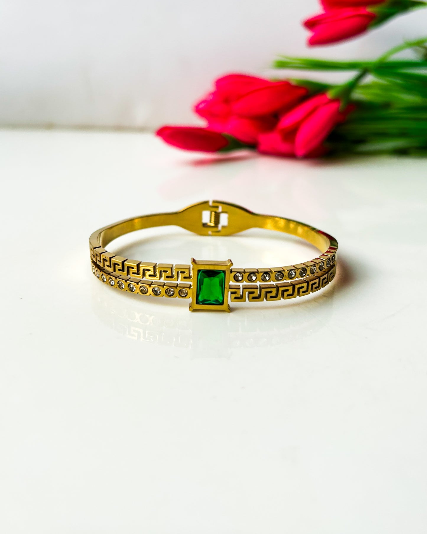 Green stone bracelet