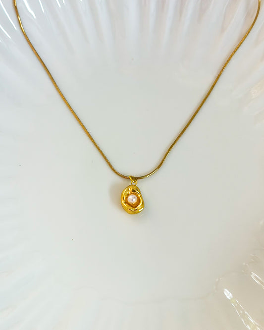 Mini pearl necklace