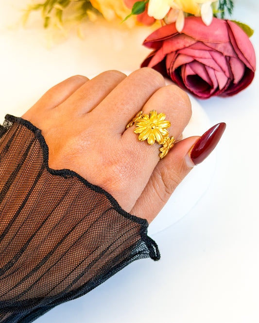 Good luck flower Adjustable ring
