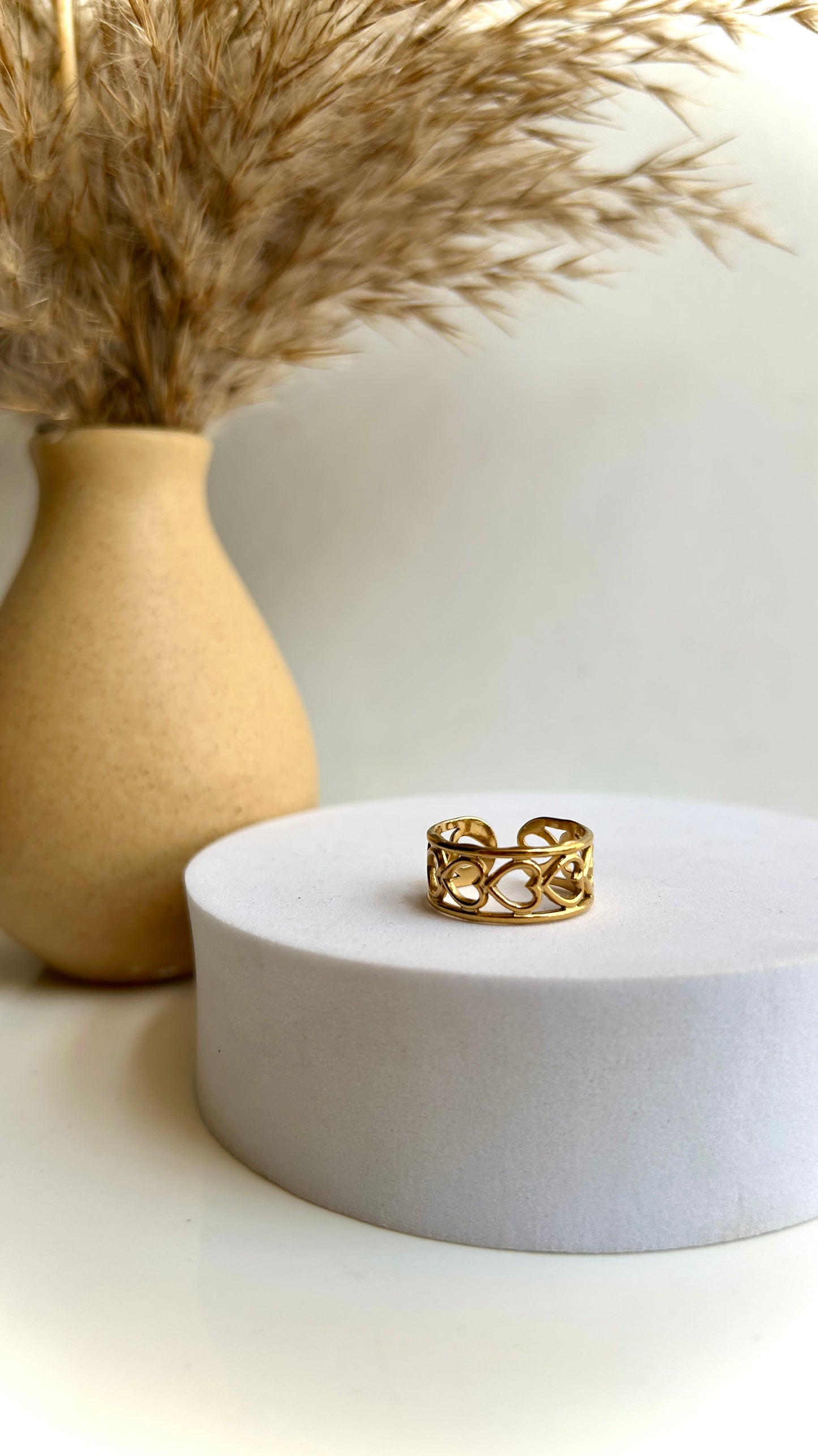 Heart adjustable ring band