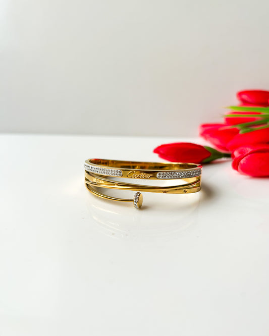 Chunky cartier +nail thin wrist bracelet