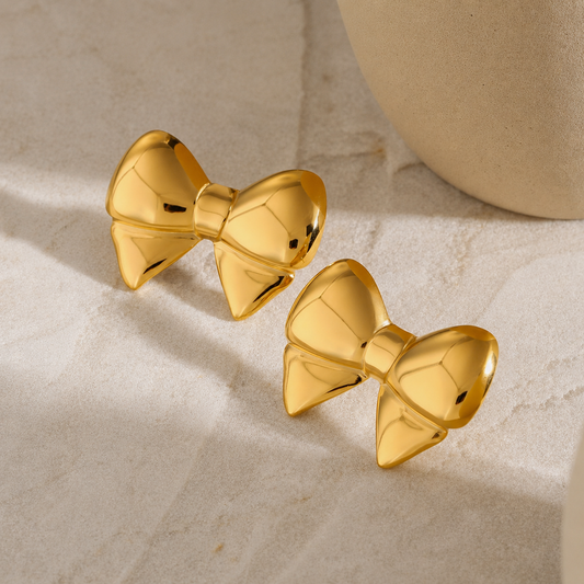 Classic bow statement, earring
