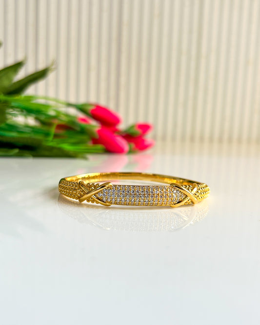 Studded knot bracelet